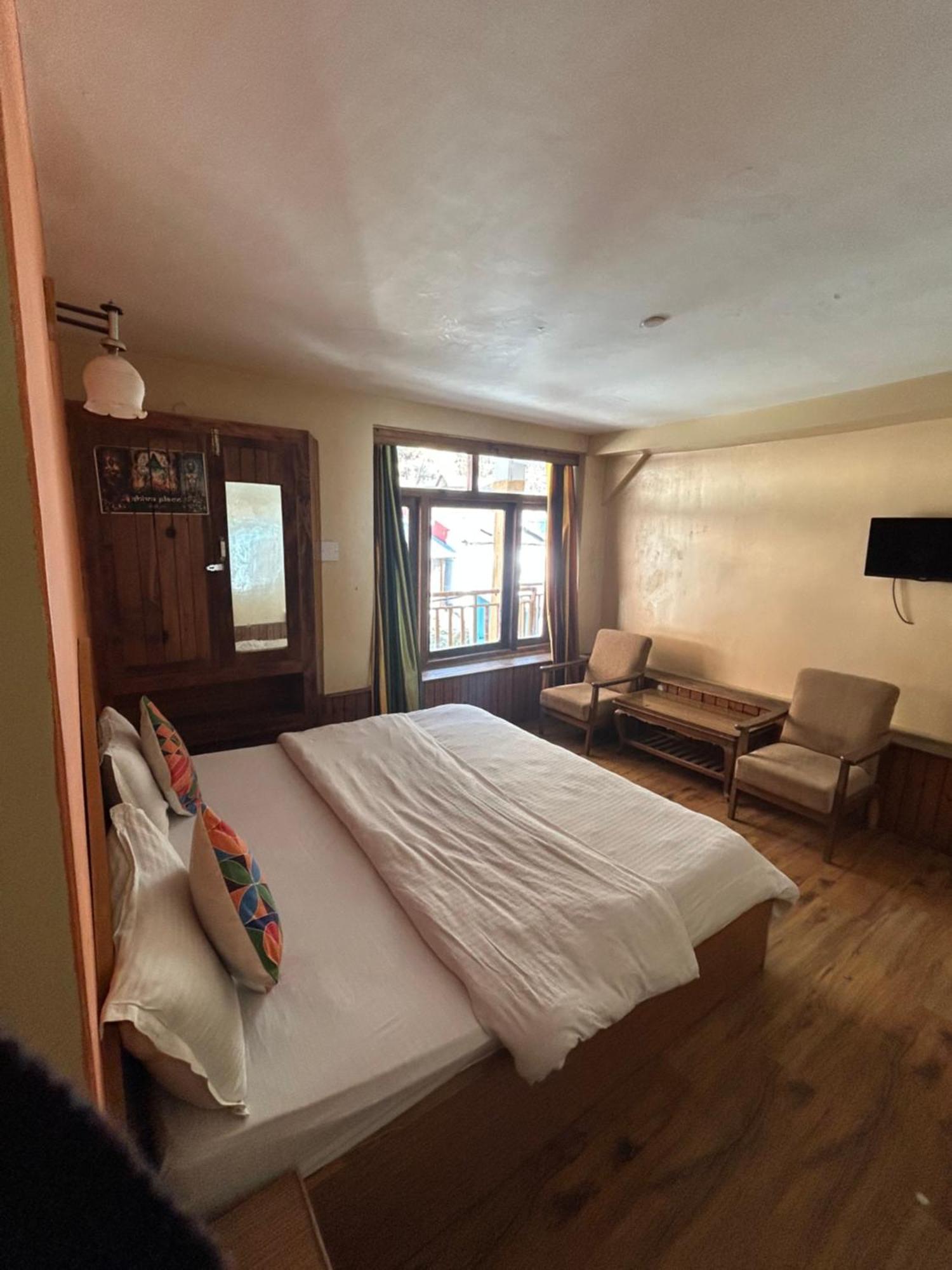 Hotel Bhrigu Маналі Екстер'єр фото